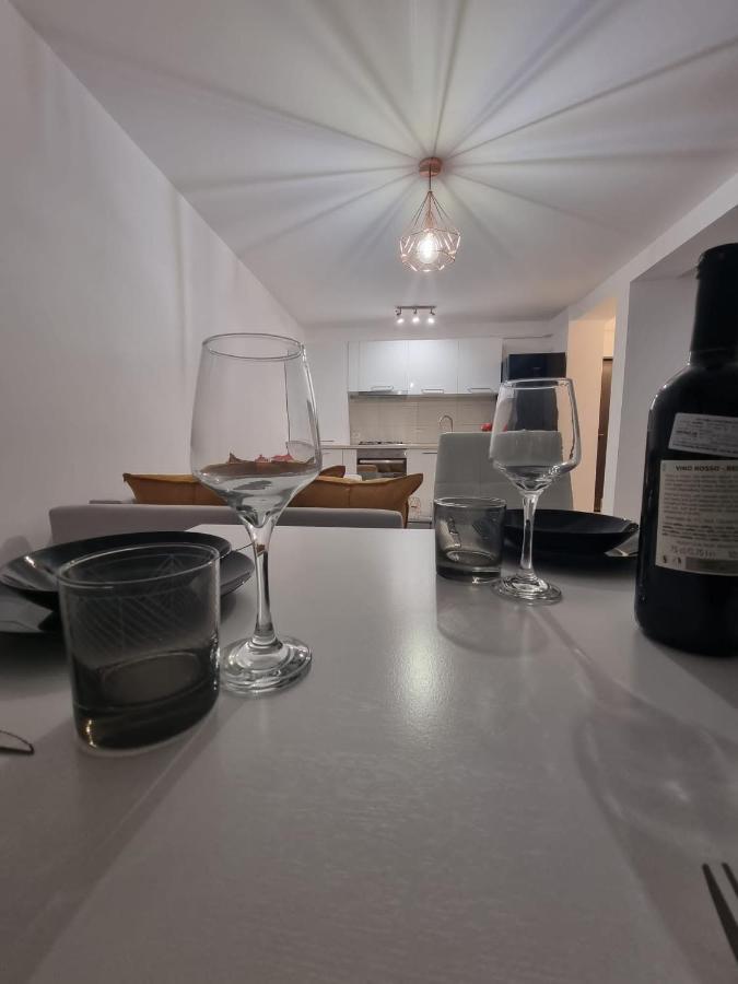 Dreams Escape 2 Apartment Craiova Exterior photo