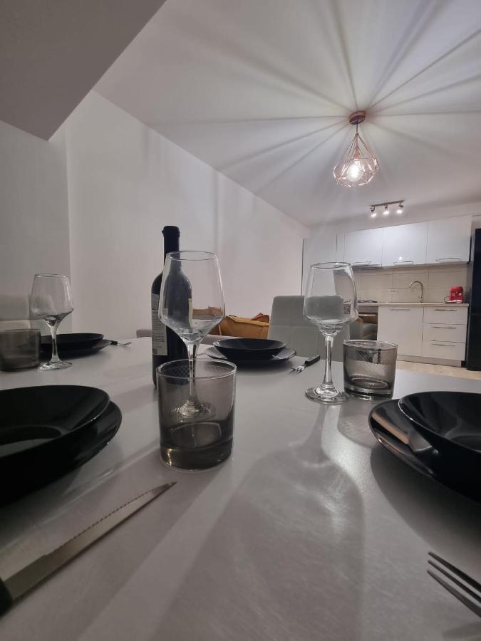 Dreams Escape 2 Apartment Craiova Exterior photo